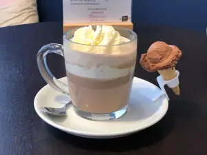 IJssalon Pinoccio. Award Winning Icecream