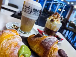 Belmondo Cafe Bar