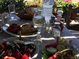 Aronis Taverna