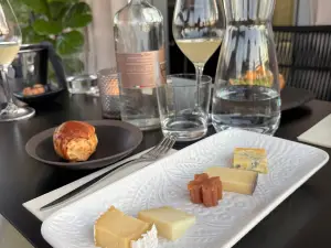 Sky Bar & Restaurant