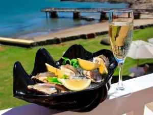 Crayfish Bar & Lounge