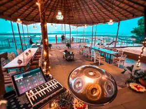 Chia Lounge