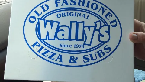 Wally's Pizza in Cambridge