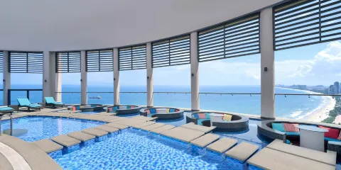 Horizon Restaurant & Bar