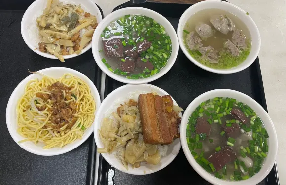 康康豬豬血湯
