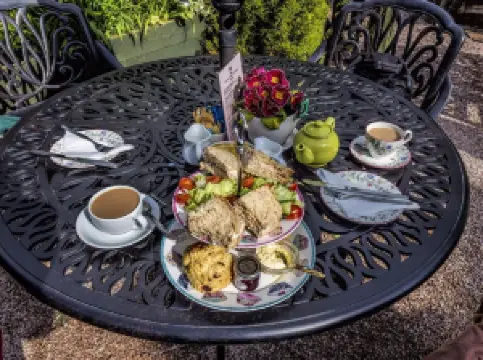 Weavers Cottage Tea Garden