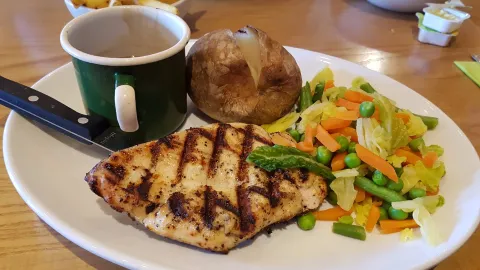 Harvester Rising Sun Dartford in เคนท์