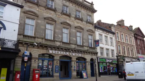 Wrexham Cwtch in Offa