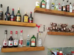 Urban Cafe & Bar