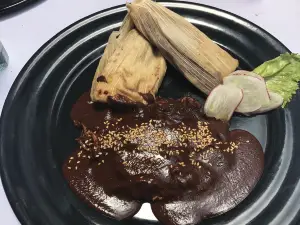 El Encanto
