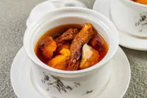 松茸燉老雞湯