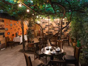 FRESCA Restaurant Club Cafe
