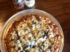 Charlie's Pizza Pub