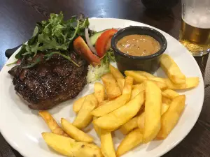 Queanbeyan Leagues Club