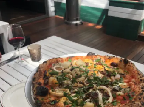 Mamma Francas Pizza Hall