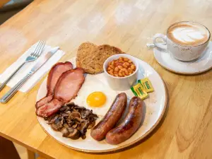 Poole's Cavern Cafe