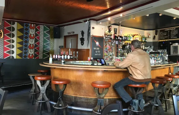 Safari Bar
