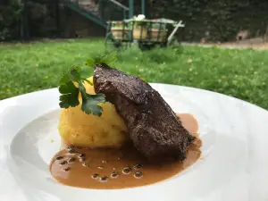 Koza Roza Restaurant