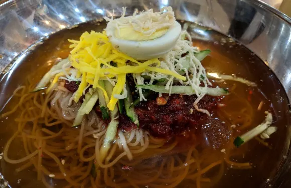 Dog Geum Wheat Noodles