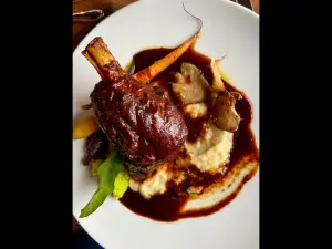 Karoline Restaurant