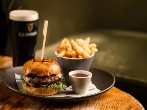 Castle Kitchen + Bar