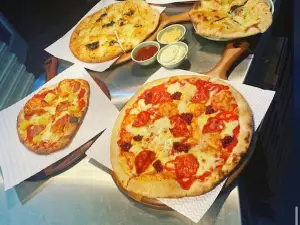 Pizza Plas