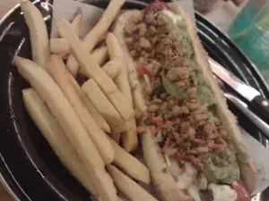 Dona Lucha Bar