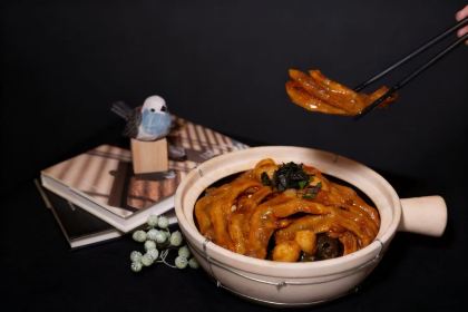 Wangyue Lake Shore · Banyan Lake Secret Restaurant