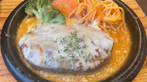 Gingonchan Yokkaichi in จังหวัดมิเอะ