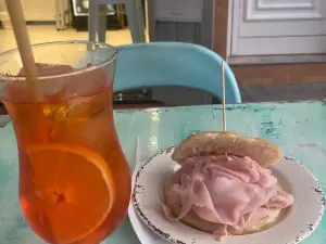 Cafeteria 9.5
