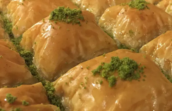 Istanbul Gyro & Baklava