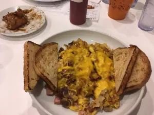 Belle’s Brunch House