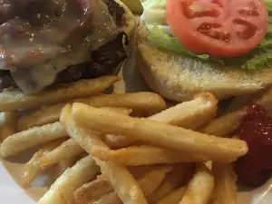 Logan's Bar & Grill