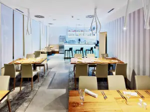 FAIRCAFE Restaurant