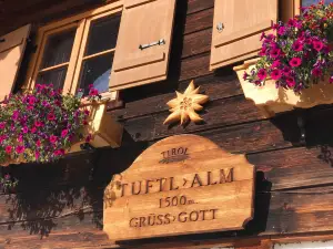 Tuftl Alm