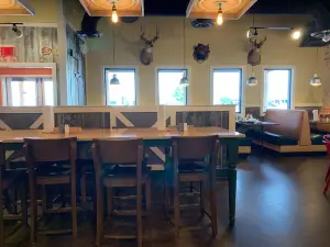 Hog-N-Bones