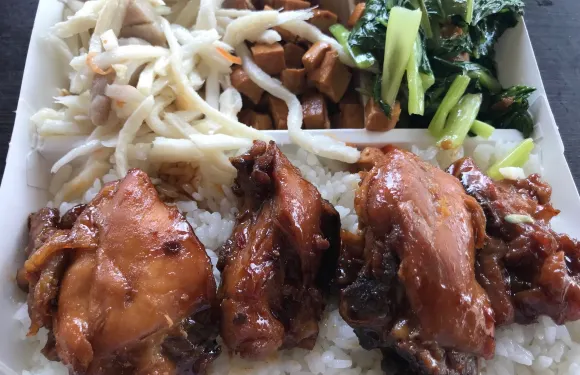 正忠排骨飯(七賢店)
