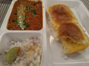 Rudra Restaurant - Kailash Parbat Hotel