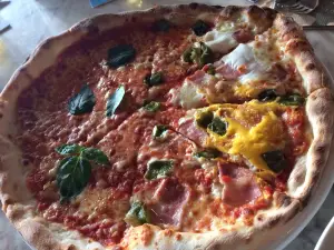 Parami Pizza