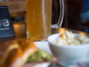 Pourhouse Bar & Grill