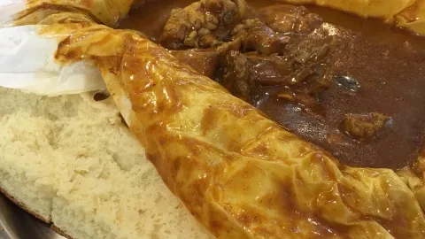 Chicken Bun Restaurant Yau Kee in 霹靂