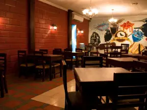 Crow's Bar Restaurant
