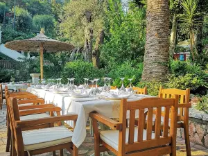 Nereids Restaurant & Bar