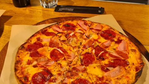 Hakuba Pizza in Hakuba
