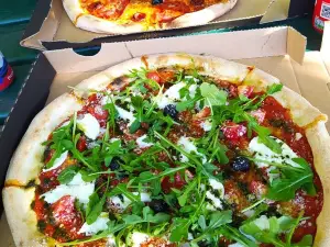 Pizza Medes