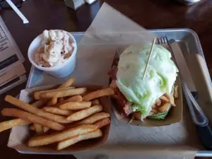 CRAFTY BURG'R n' Tap