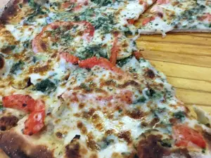 Bella's Steaks, Pasta and More