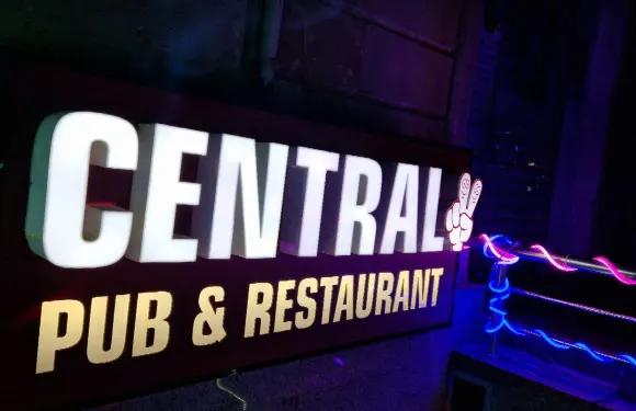 Central pub & Restaurant