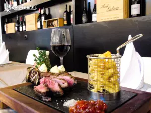 Americo's Restaurant