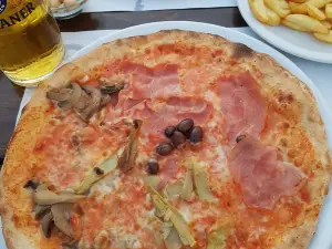 Hollywood Pub